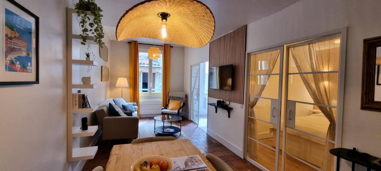 Charming Appartement In Vieux Nisa Exterior foto